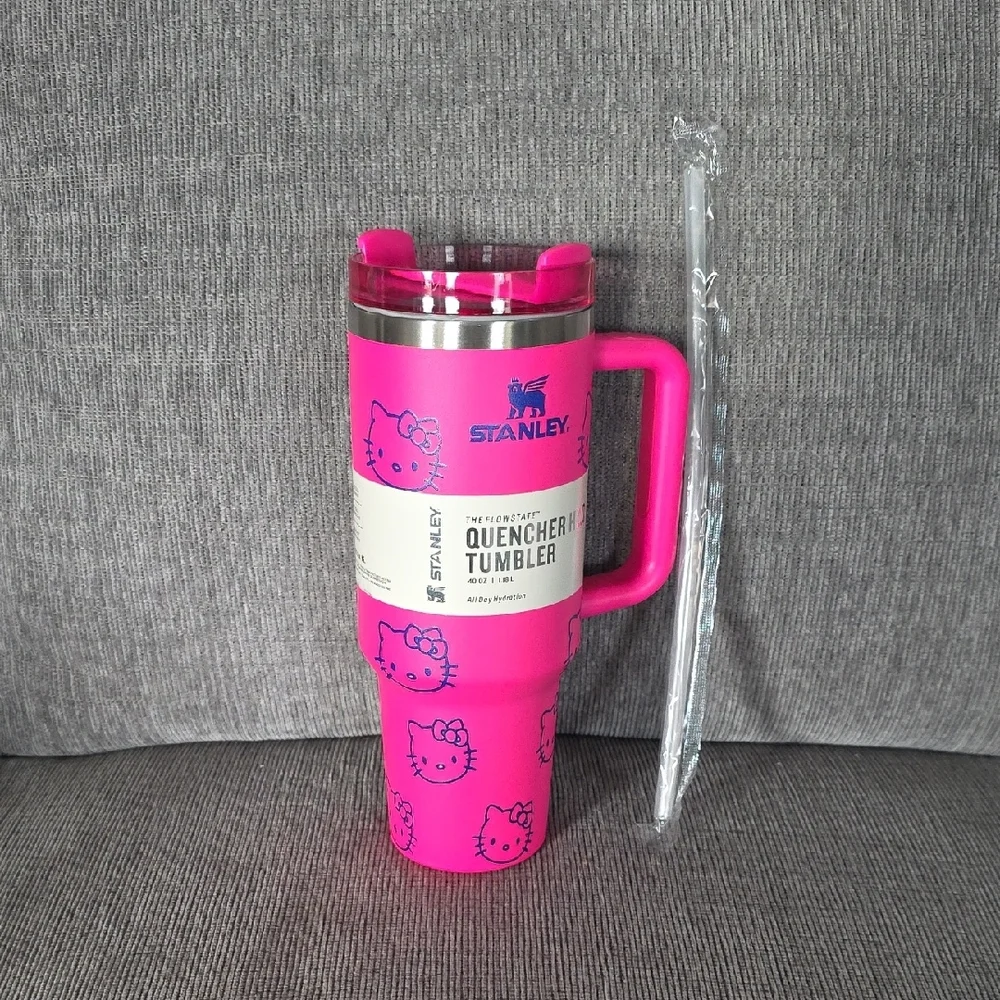 Stanley Hello Kitty Hot Pink Quencher H2.0 Tumbler with Straw, 40oz., New - Picture 2 of 10